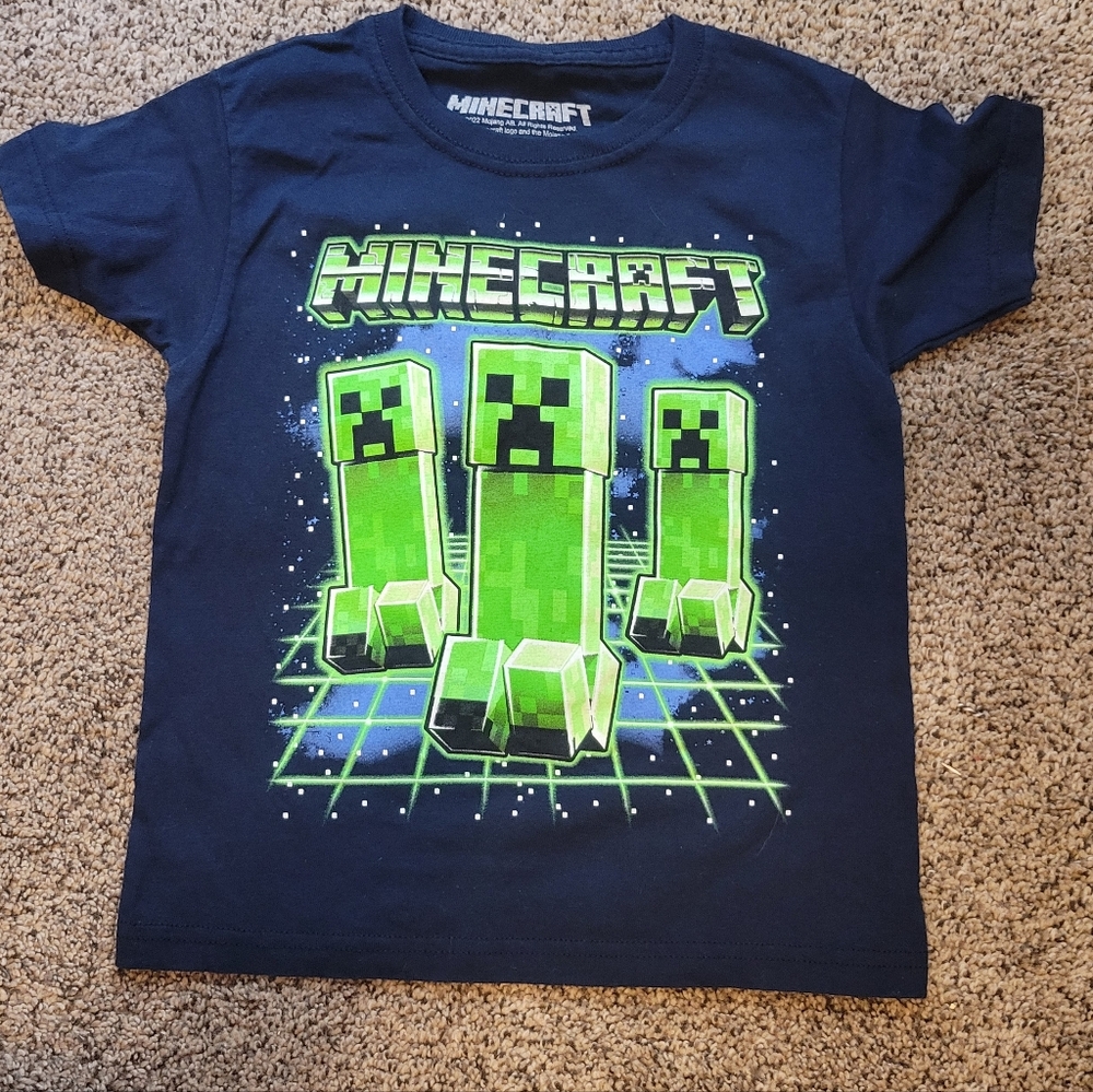 Minecraft shirt sz 4